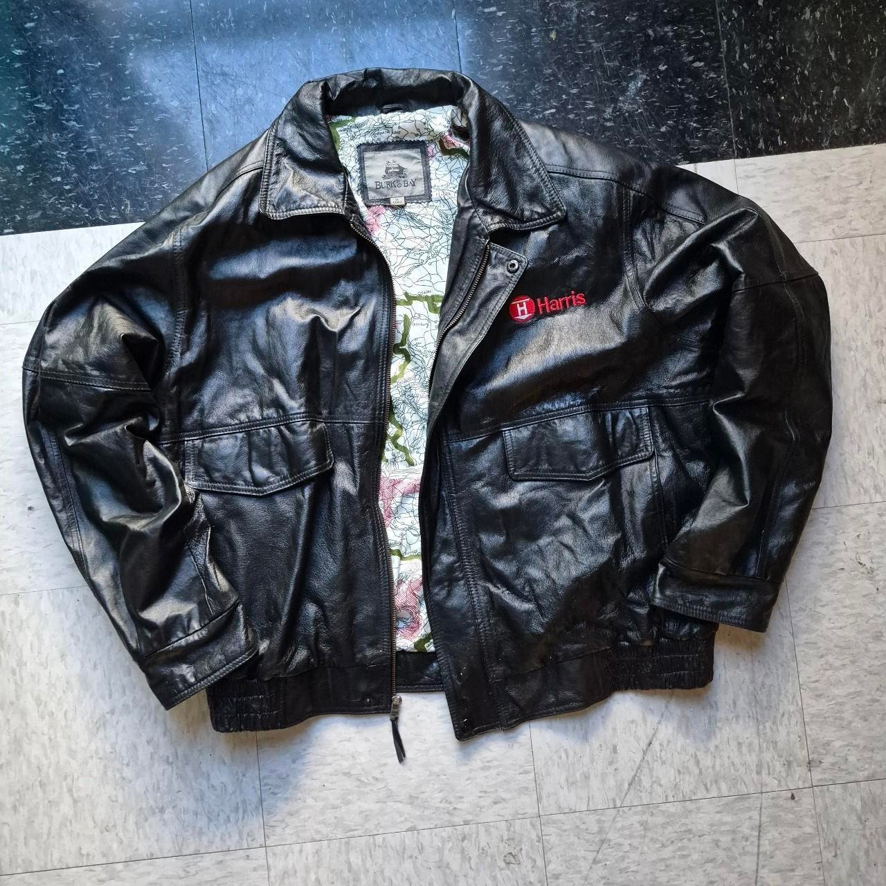 P0 (31) Burks Bay Men's Black Jacket